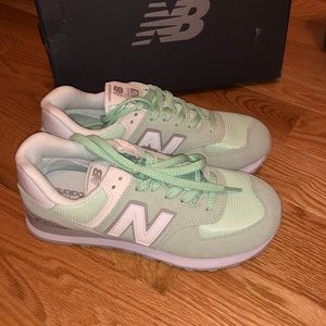 New Balance sneakers - new in box